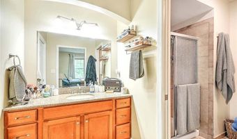 70 Turner St, Warwick, RI 02886