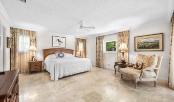 489 S Country Club Dr, Atlantis, FL 33462