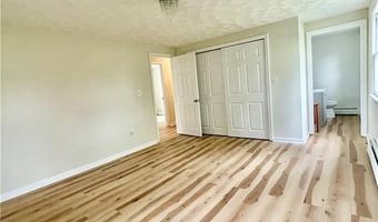 1069 Green End Ave, Middletown, RI 02842