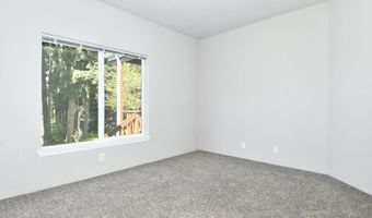 32700 SE LEEWOOD Ln 4000, Boring, OR 97009