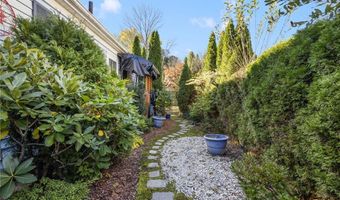 2 Preserved Arnold Ct, Lincoln, RI 02865