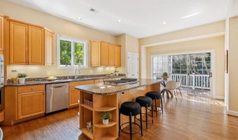 10900 BELLS RIDGE Dr, Potomac, MD 20854