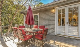 6 Chanticleer Dr, Beverly, MA 01915