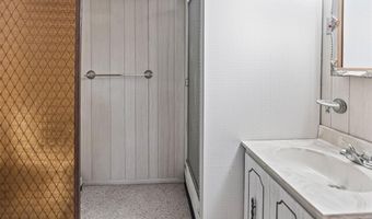 7 Hickerson Pl, Alton, IL 62002
