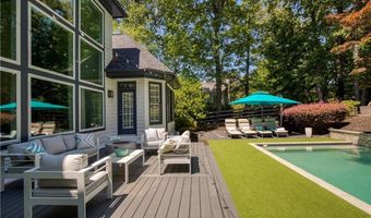 265 Oakhurst Leaf Dr, Alpharetta, GA 30004