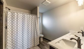 25066 N Old Highway 95, Athol, ID 83801
