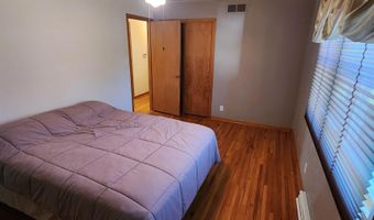 1703 E Mcgregor St, Algona, IA 50511