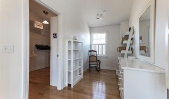56 Marine Dr, Narragansett, RI 02882