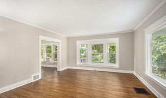 208 E Oak St, Albion, MI 49224