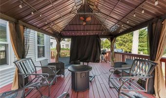 5 Versailles St, Cranston, RI 02920