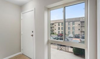 6155 EDSALL Rd B, Alexandria, VA 22304