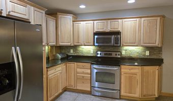 1826-2 Parkland Dr 502, Arkdale, WI 54613