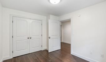 67 E West Ln, Belgrade, ME 04917