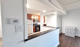 735 N Swift Rd 102, Addison, IL 60101