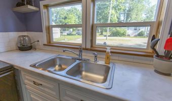 255 Lane 102 Crooked Lk, Angola, IN 46703