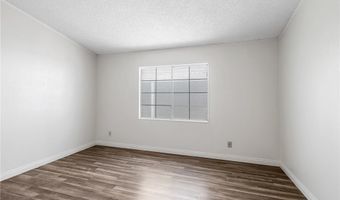 22020 Nisqually Rd 3, Apple Valley, CA 92308