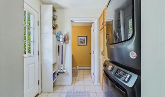 40 Meadow Dr, Bar Harbor, ME 04609