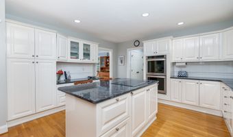 34 Sudbury Way, Avon, CT 06001