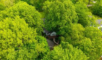 12104 Locust Ln, Anchorage, KY 40223