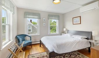 7 Prospect Ave, Narragansett, RI 02882