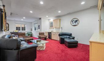 3031 Bayberry Rd, Ames, IA 50014