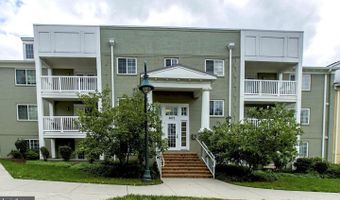 4071 S FOUR MILE RUN Dr 401, Arlington, VA 22204
