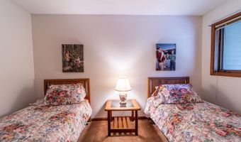 15 Manor Estates Dr 1, Bristol, NH 03222