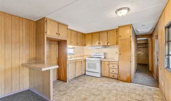 587 Harbor Dr, Bullhead City, AZ 86442