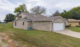 701 N St, Barling, AR 72923