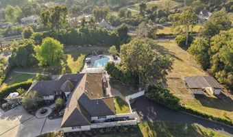 5 Country Gln, Fallbrook, CA 92028