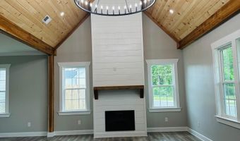 66 Swanee Dr, Albertville, AL 35950