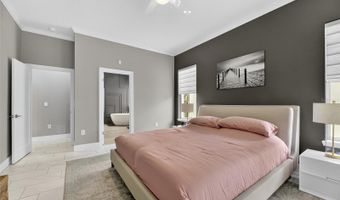 526 ISLEBAY Dr, Apollo Beach, FL 33572