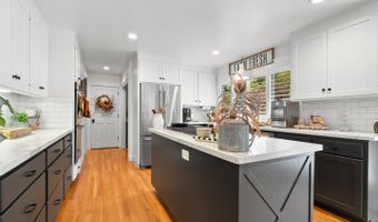 995 Old Farm Ln, Aptos, CA 95003