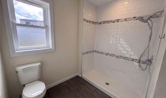 3323 Great Neck Rd, Amityville, NY 11701