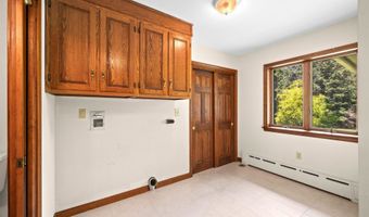 1 Old Milford Rd, Amherst, NH 03031