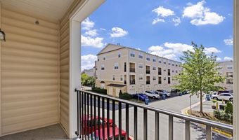 42563 HIGHGATE Ter, Brambleton, VA 20148