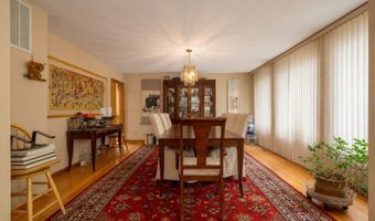 4 High Mountain Trl, Bayonne, NJ 07035