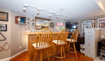 541 N 4th Ave, Addison, IL 60101