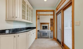 1773 W Whispering Ct, Addison, IL 60101