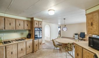 3800 Mountain View Dr SE 33, Albany, OR 97322