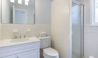 16 Dune Ln, Amagansett, NY 11930