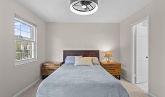938 S ROLFE St, Arlington, VA 22204