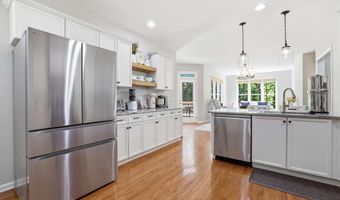 9645 Old Riverside Ln, Ball Ground, GA 30107