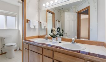 8712 SW WAKKILA Ter, Beaverton, OR 97007