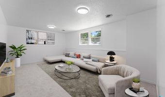 409 S 8th Ave, Brandon, SD 57005