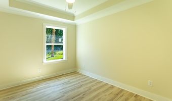 200 13th St, Apalachicola, FL 32320