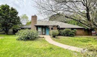 1215 Honeysuckle Dr, Keene, TX 76059