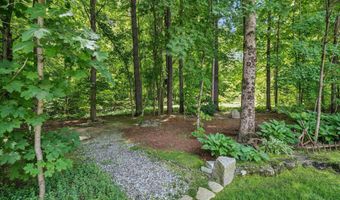 32 Peacock Brook Ln, Amherst, NH 03031