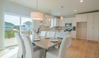 16721 Pinehurst Dr, Basehor, KS 66007