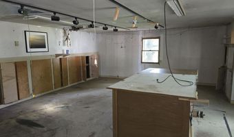 20 Western Ave, Auburn, ME 04210